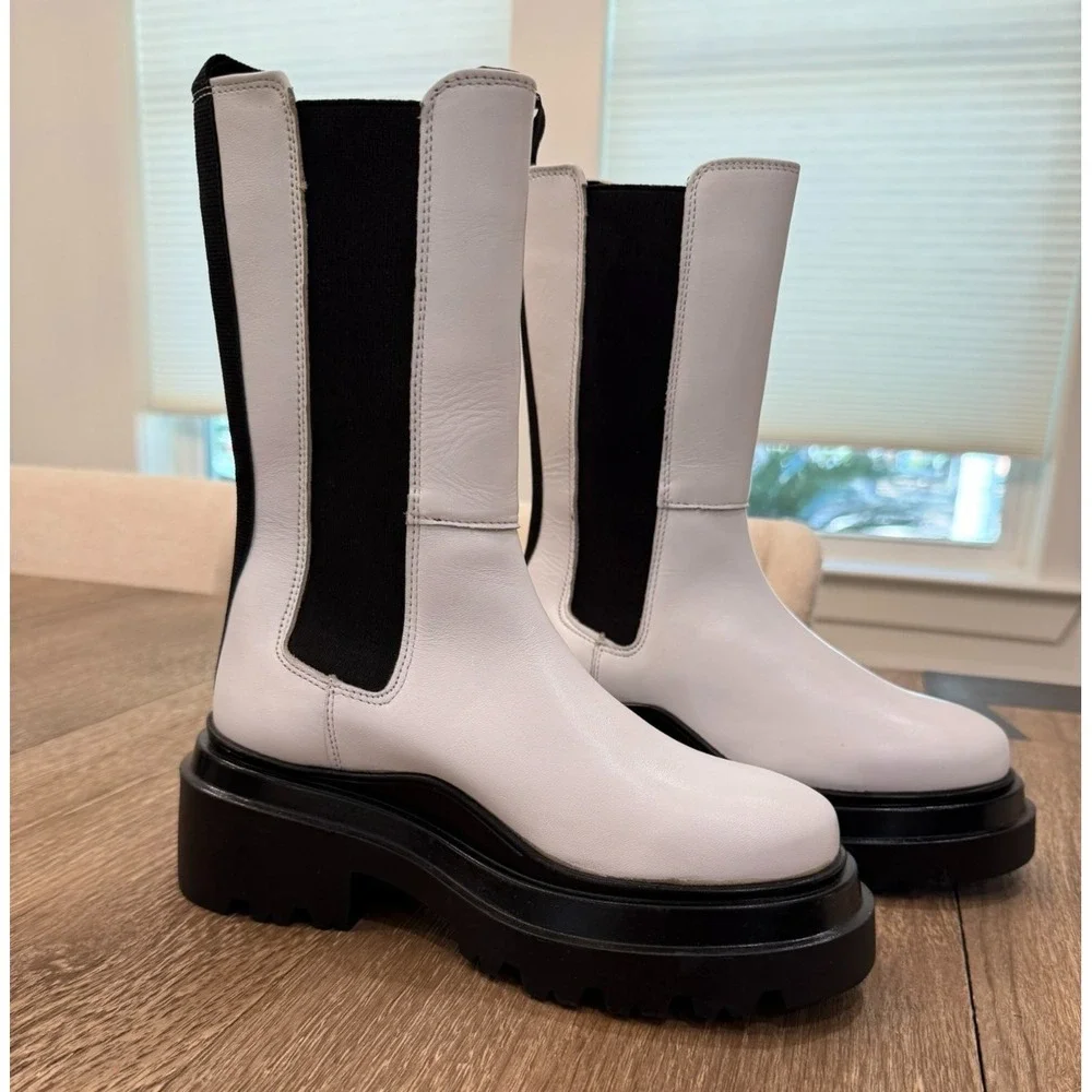 NWOB Bloomingdale's Aqua Jessy White Leather Pull On Chelsea Boots Booties 6.5 M